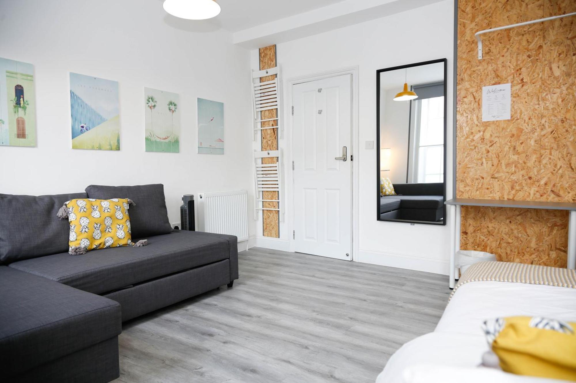 Luxury Rooms In Camden Town Near Shops, Cafes, Bars & Metro With Shared Bathrooms Londres Exterior foto